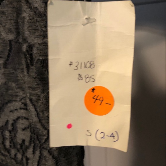 Dress - Picture 4 of 5